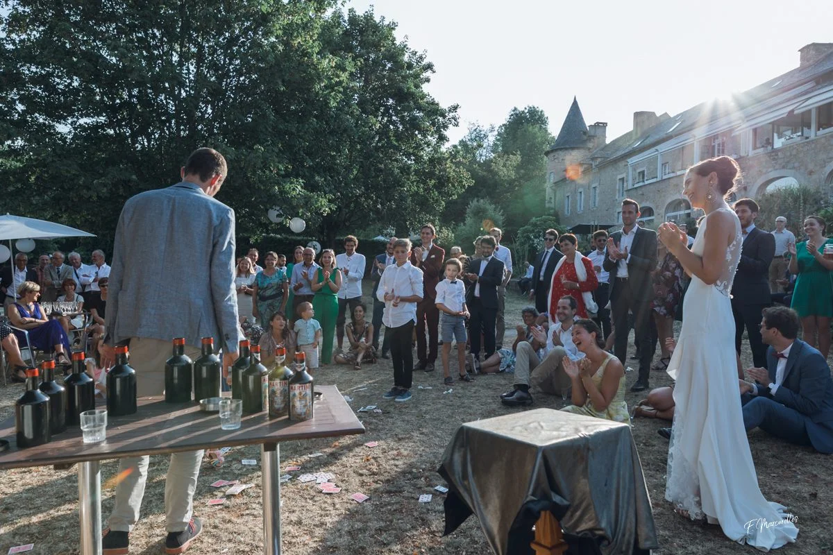 Nicolas REY - Magicien | Cie Les Incompressibles